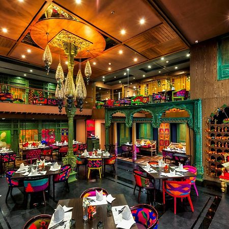 Grand Chennai By Grt Hotels Екстериор снимка Interior of the restaurant