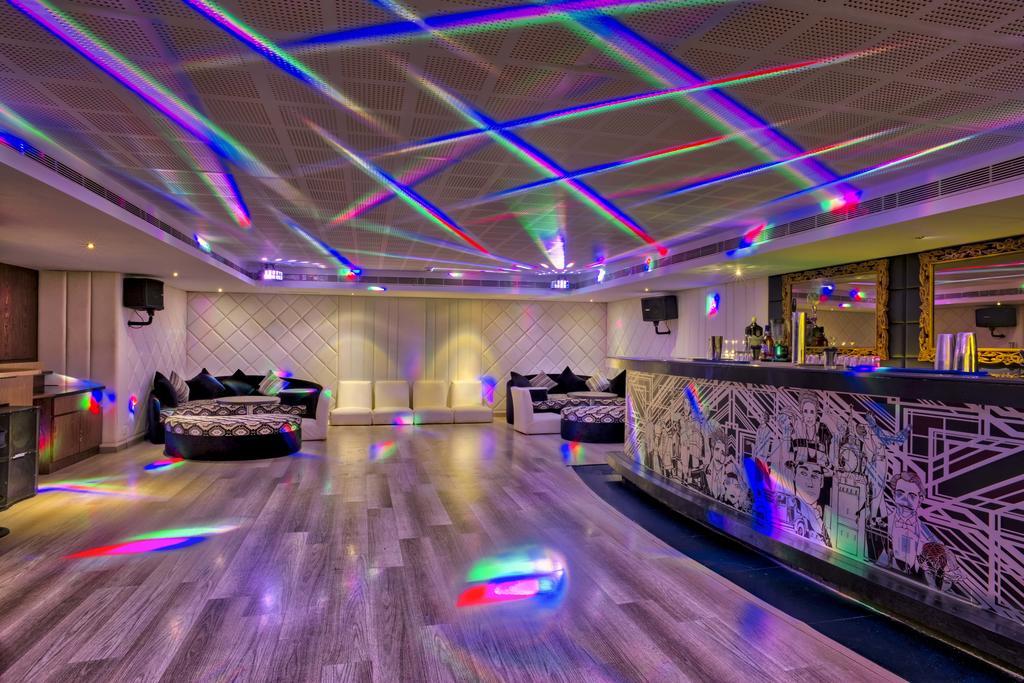 Grand Chennai By Grt Hotels Екстериор снимка The interior of the nightclub